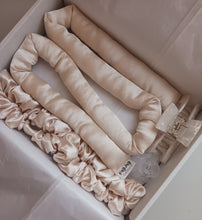 Load image into Gallery viewer, CHAMPAGNE SATIN HEATLESS CURLING SET
