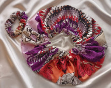Load image into Gallery viewer, PAISLEY PRINT ADULT BONNET
